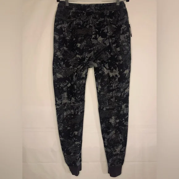 Nike Men’s Black and Gray Patterned Joggers, Medium, NWOT - Picture 5 of 16